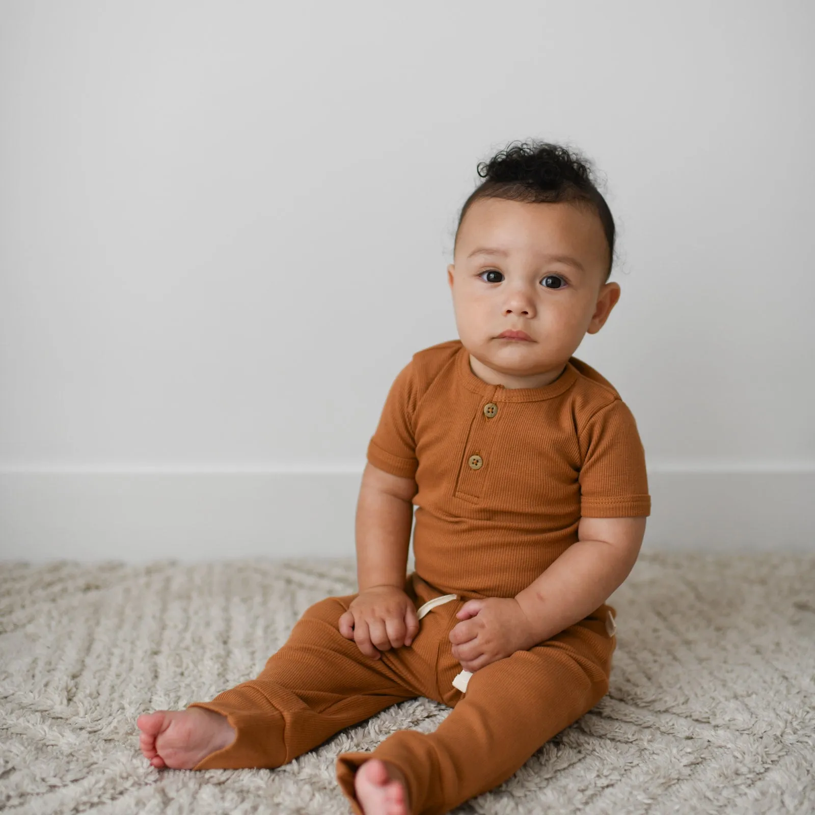 DESERT BRONZE short sleeve organic cotton bodysuit