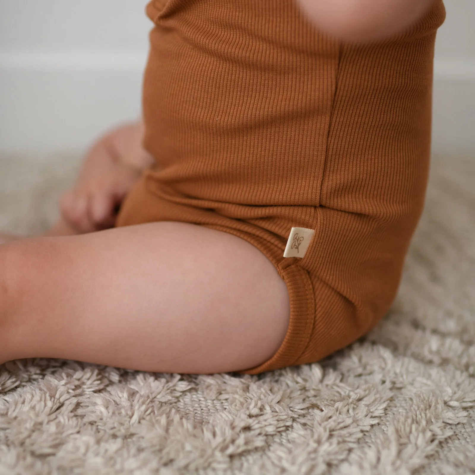 DESERT BRONZE short sleeve organic cotton bodysuit